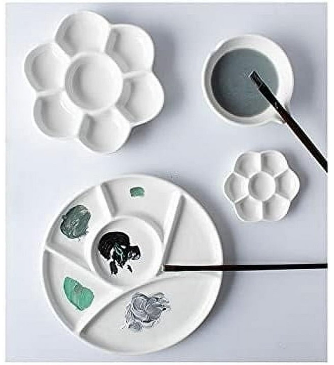 Easy-to-clean watercolor and gouache mixing tray - 6 holes - 8 inch - white - round — image 3