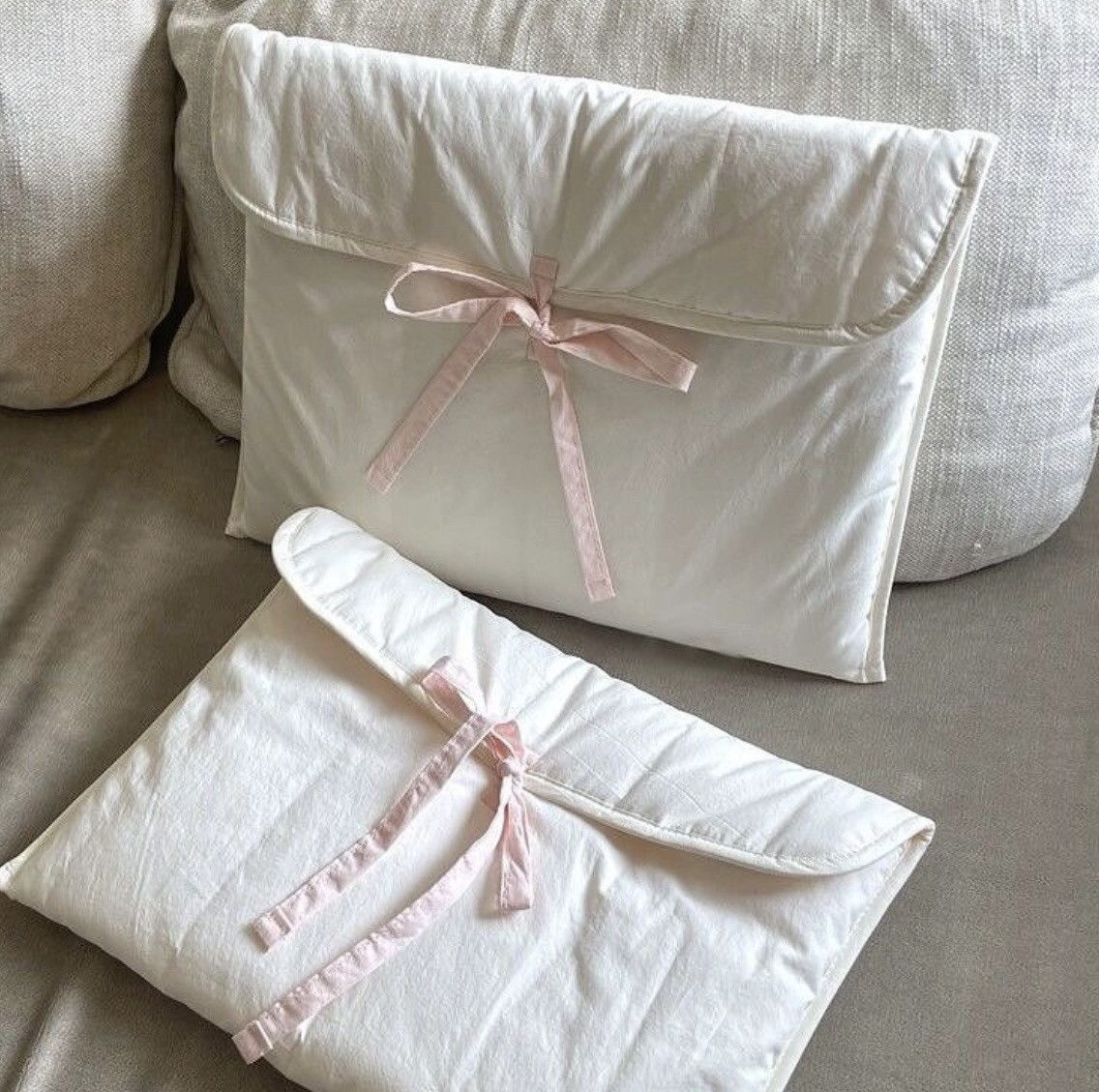 1PC Ballet Pink Bow Quilted Laptop & Tablet Sleeve β Fits 13β14 inch β White