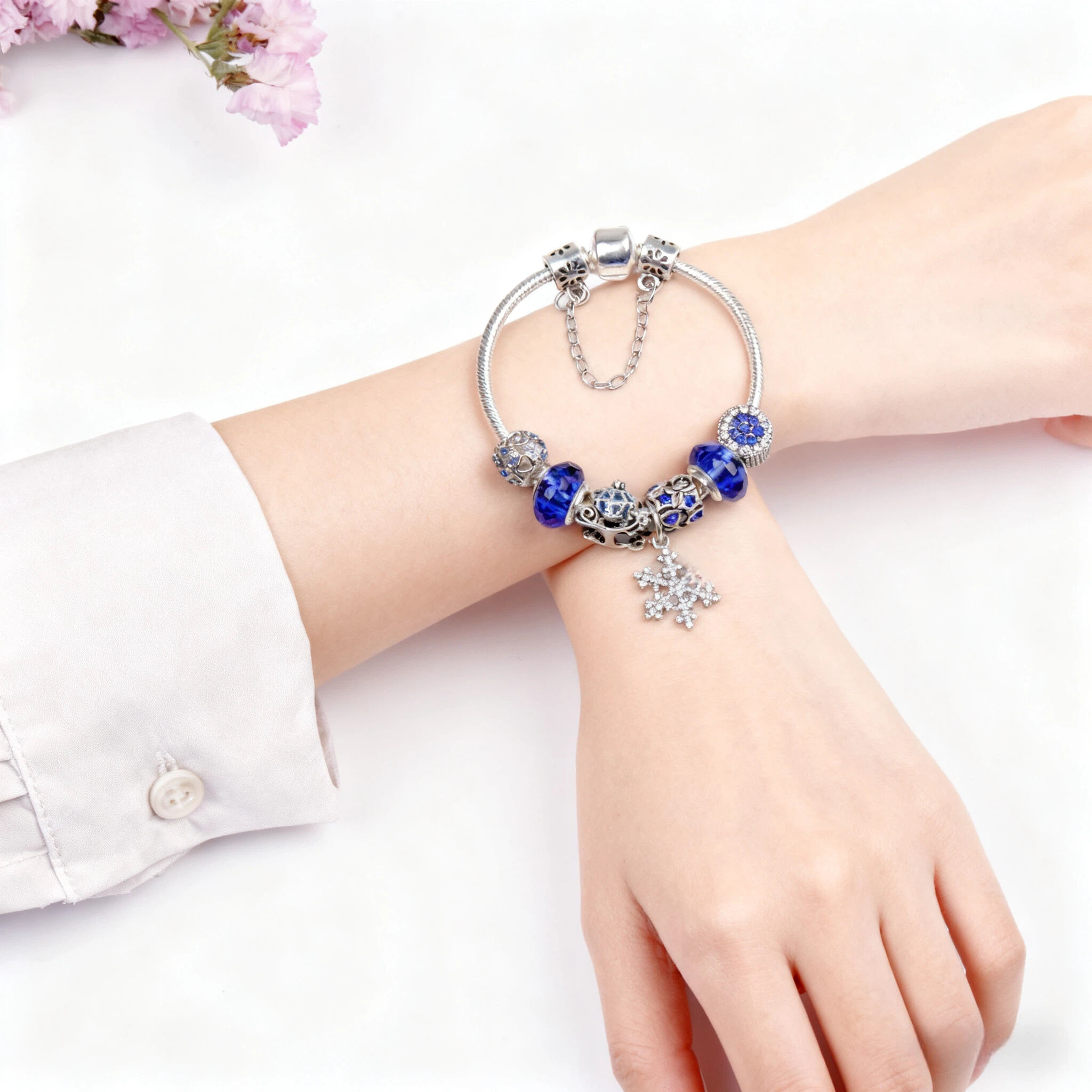 Snowflake Pendant Bracelet - Blue Cat’s Eye & Glass Beads, Zinc Alloy with Rhinestone Silver Carved Charms(17cm) — image 2