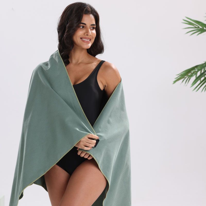 Microfiber Quick‑Dry Beach Towel, Lightweight Compact Sports Travel Towel, Super Absorbent No‑Lint Swim Gym Towel 76 × 152cm for Beach Camping Fitness(Army