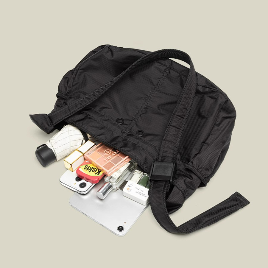 Black Large Capacity Nylon Tote Bag - Water Resistant Casual Shoulder Bag for Daily Use and Outdoor Activities โ image 4