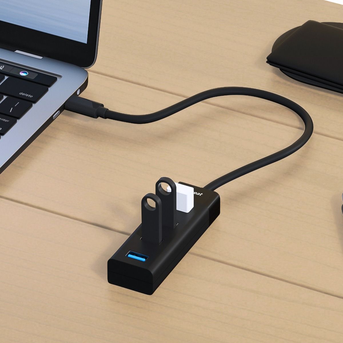 mbeat 4-Port USB-C Hub with USB-C DC Port — image 4