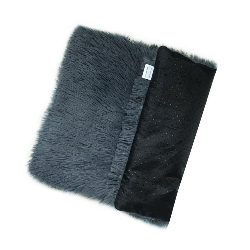 Dark Grey Plush Pet Mat for Dogs and Cats - 70 × 100cm, Anti-Slip, Warm and Cozy for Autumn and Winter