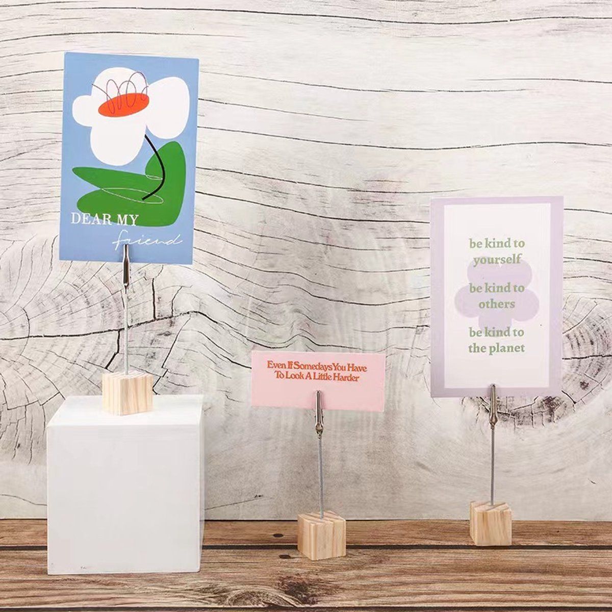 40-Pack Wooden Cube Photo Holders with Alligator Clips for Memos, Cards and Place Names — image 4