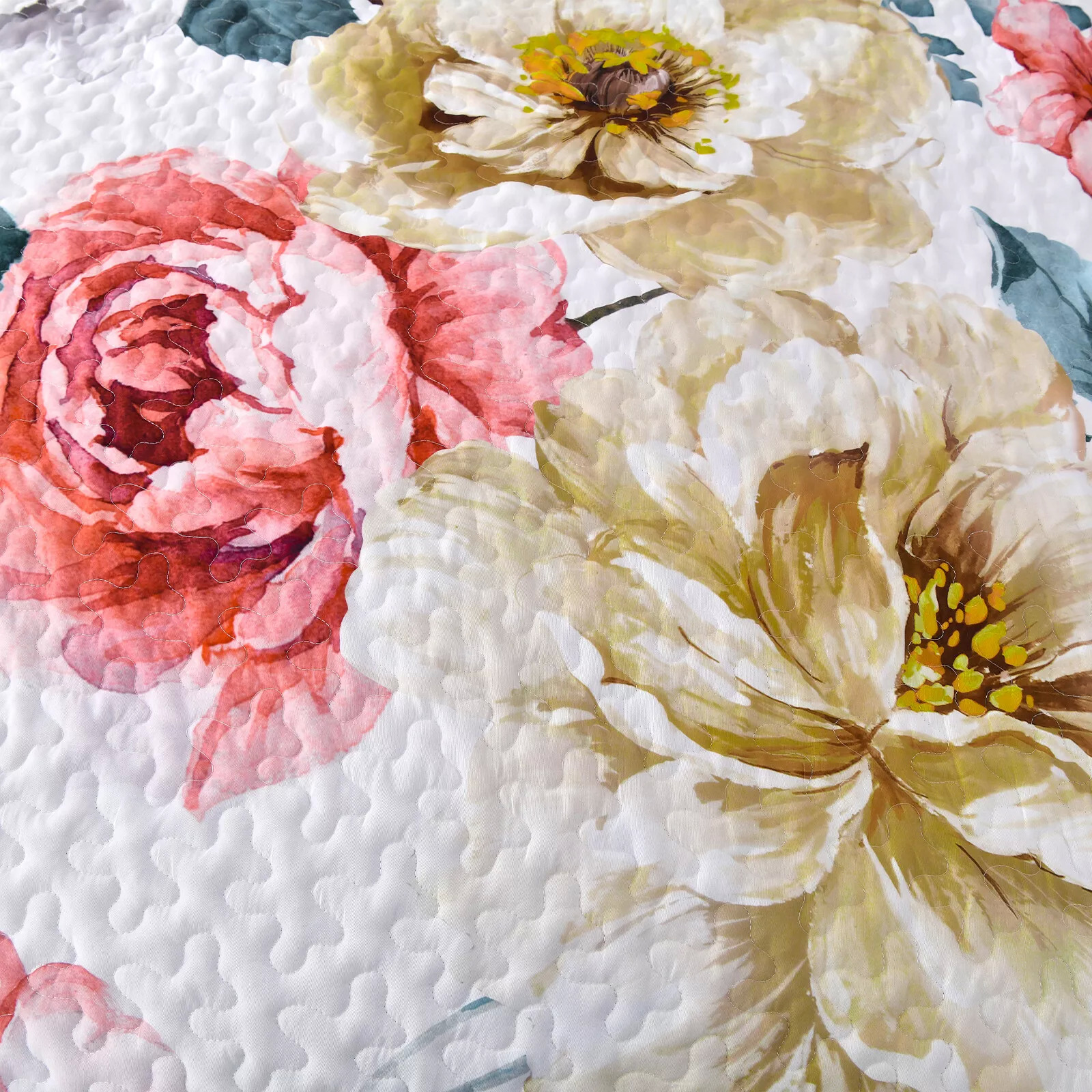 Vibrant Quilted Bedspread and Pillowcases Set: Add Color and Comfort to Your Space - Queen size โ image 3