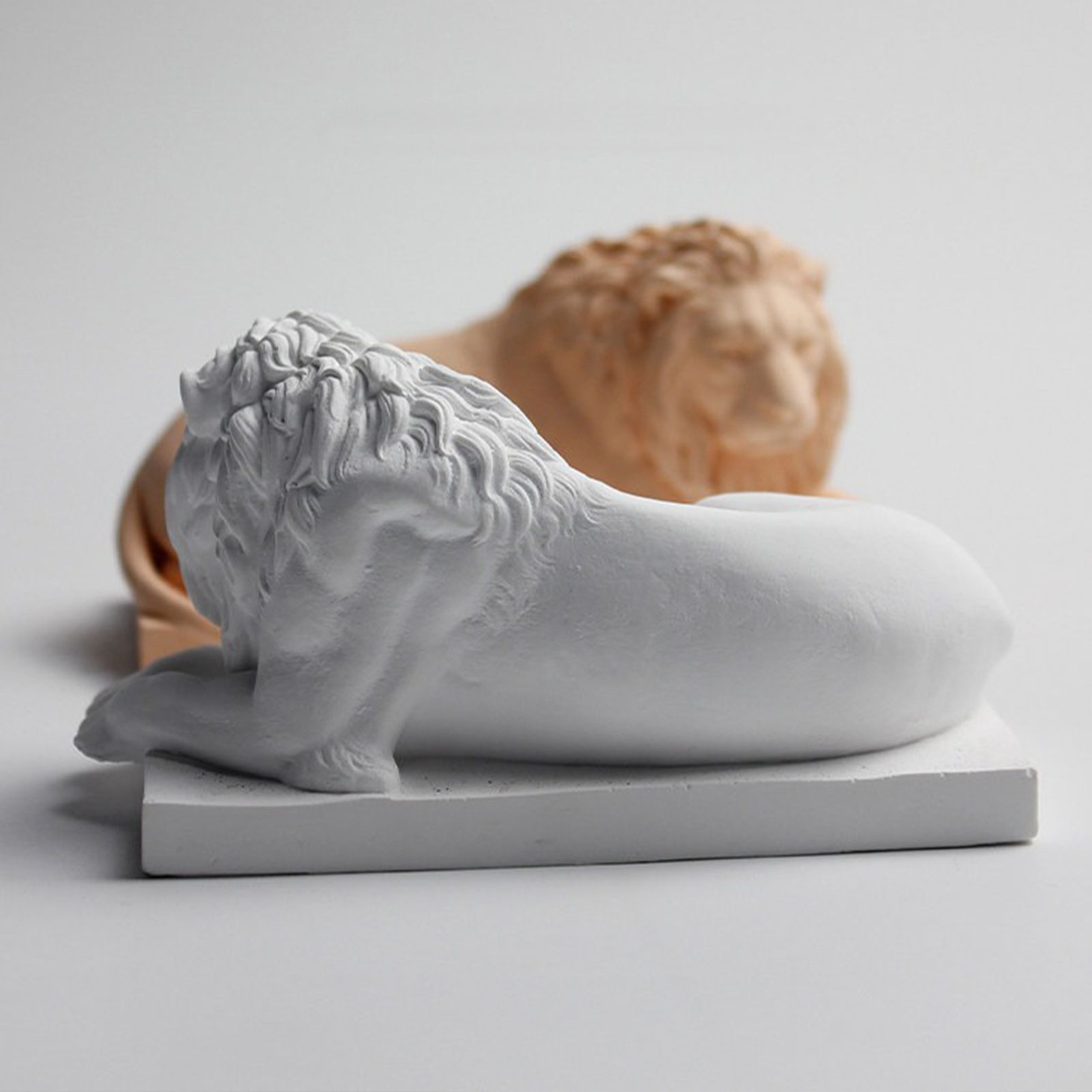 Classic Reclining Lion Sculpture Minimalist Green Plaster Desk Ornament for Living Room, Study, or Office Decoration — image 6
