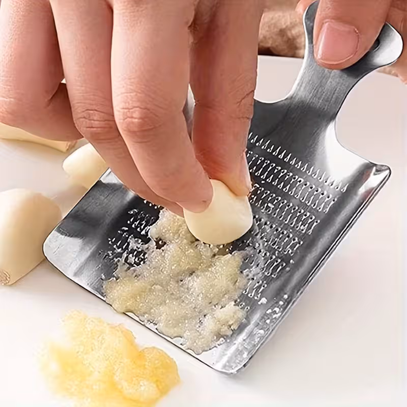 Compact Stainless Steel Grater, Mirror-Polished Grinder for Garlic, Ginger, Nutmeg, Wasabi and Chocolate — image 2