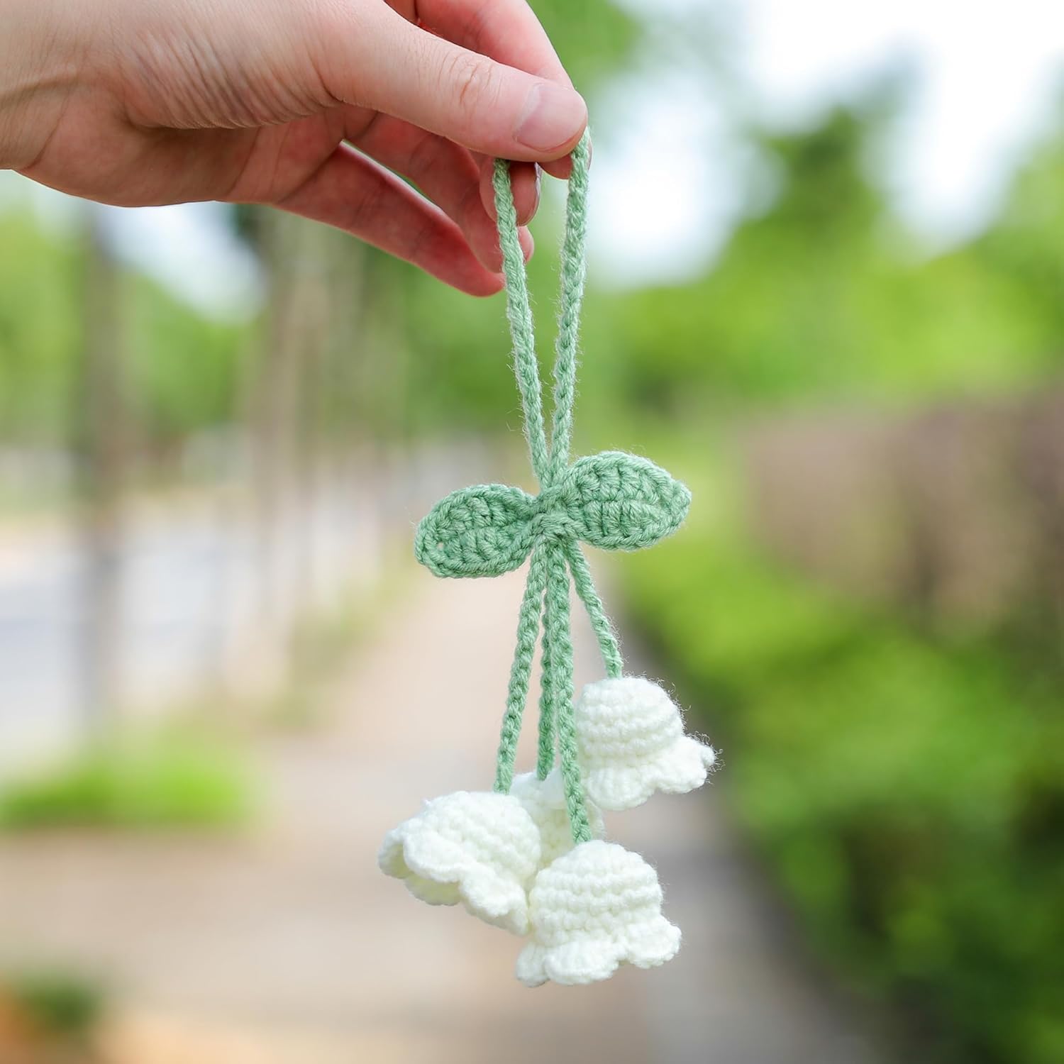 Lily Flower Hand Knitted Car Mirror Suspension Accessories, Rearview Mirror Accessories Car Decoration for Men and Women — image 2