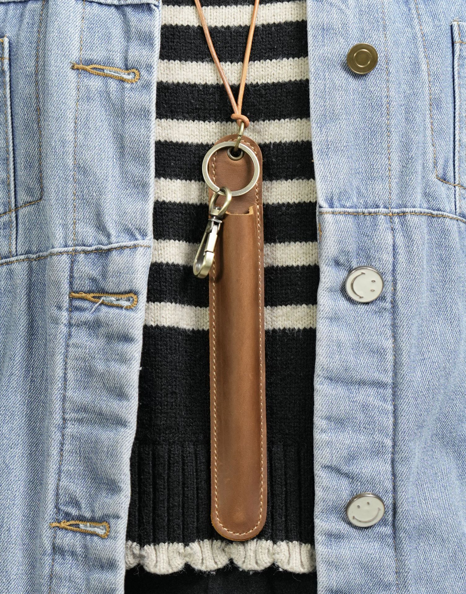 Red Vintage Top-Grain Leather Pen Sleeve Holder with Neck Strap - Protective Single Pen Case โ image 5