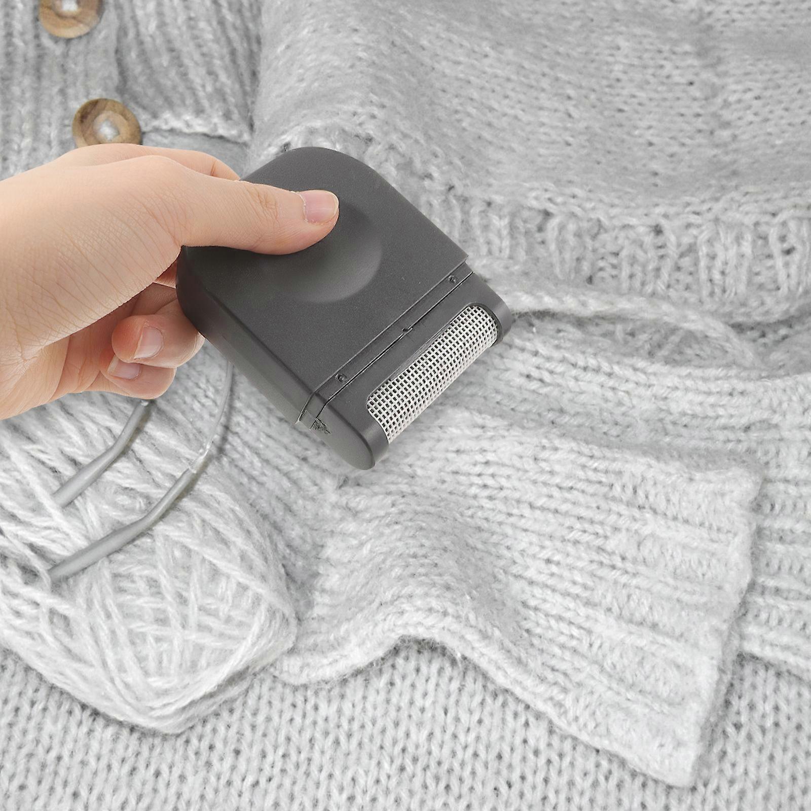 Rechargeable Travel Fabric Shaver, Mini Lint Remover for Clothes — image 3