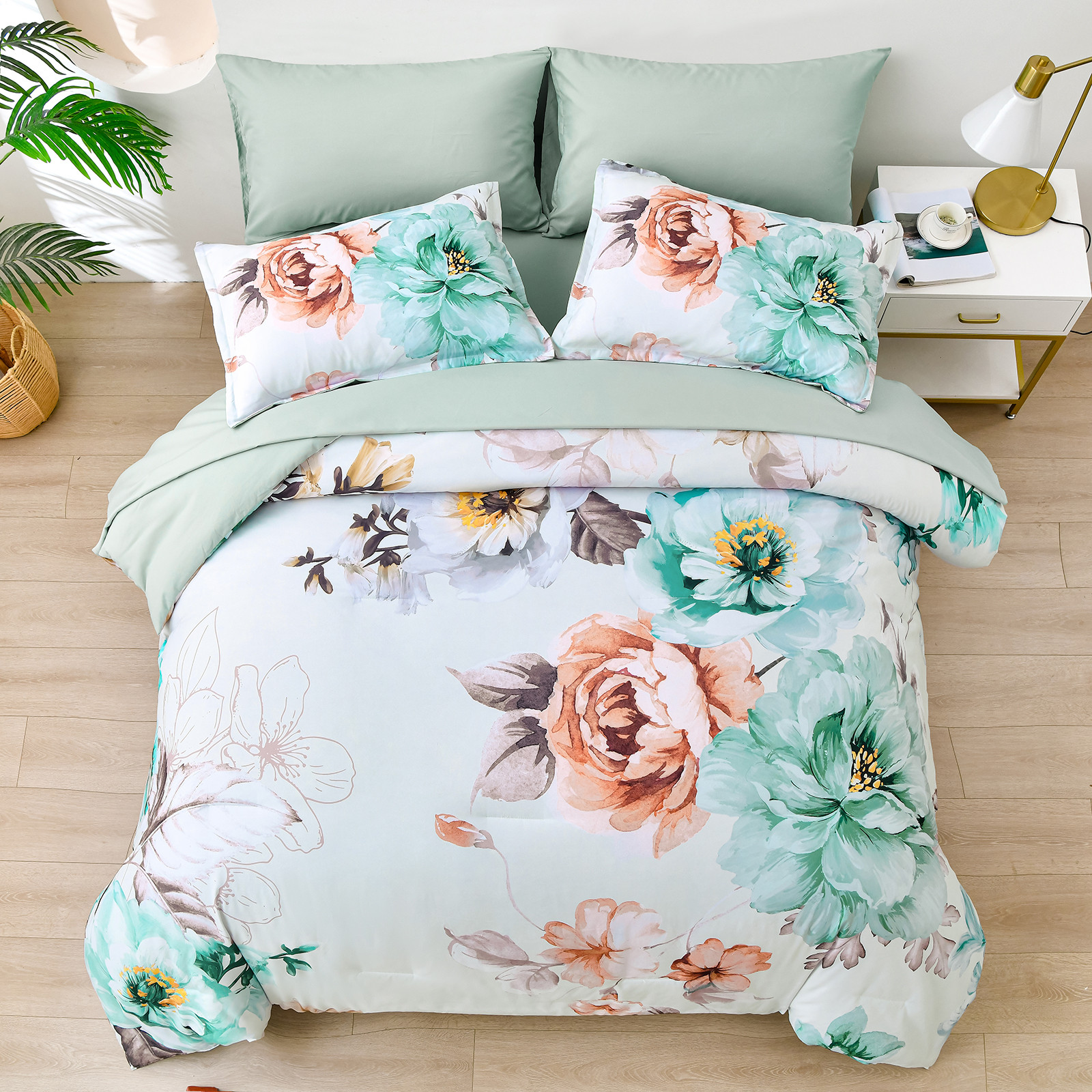 Warm Floral Comforter Set, King Size, Cozy Quilted Bedding with Pillowcases โ image 2