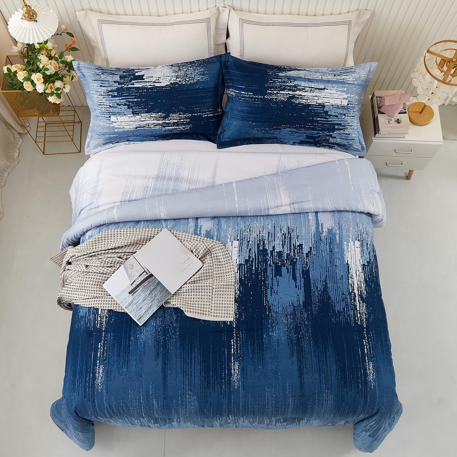 Ombre Blue Comforter Set, King Size, Gradient Blue Grey 3-Piece Boho Bedding — image 2