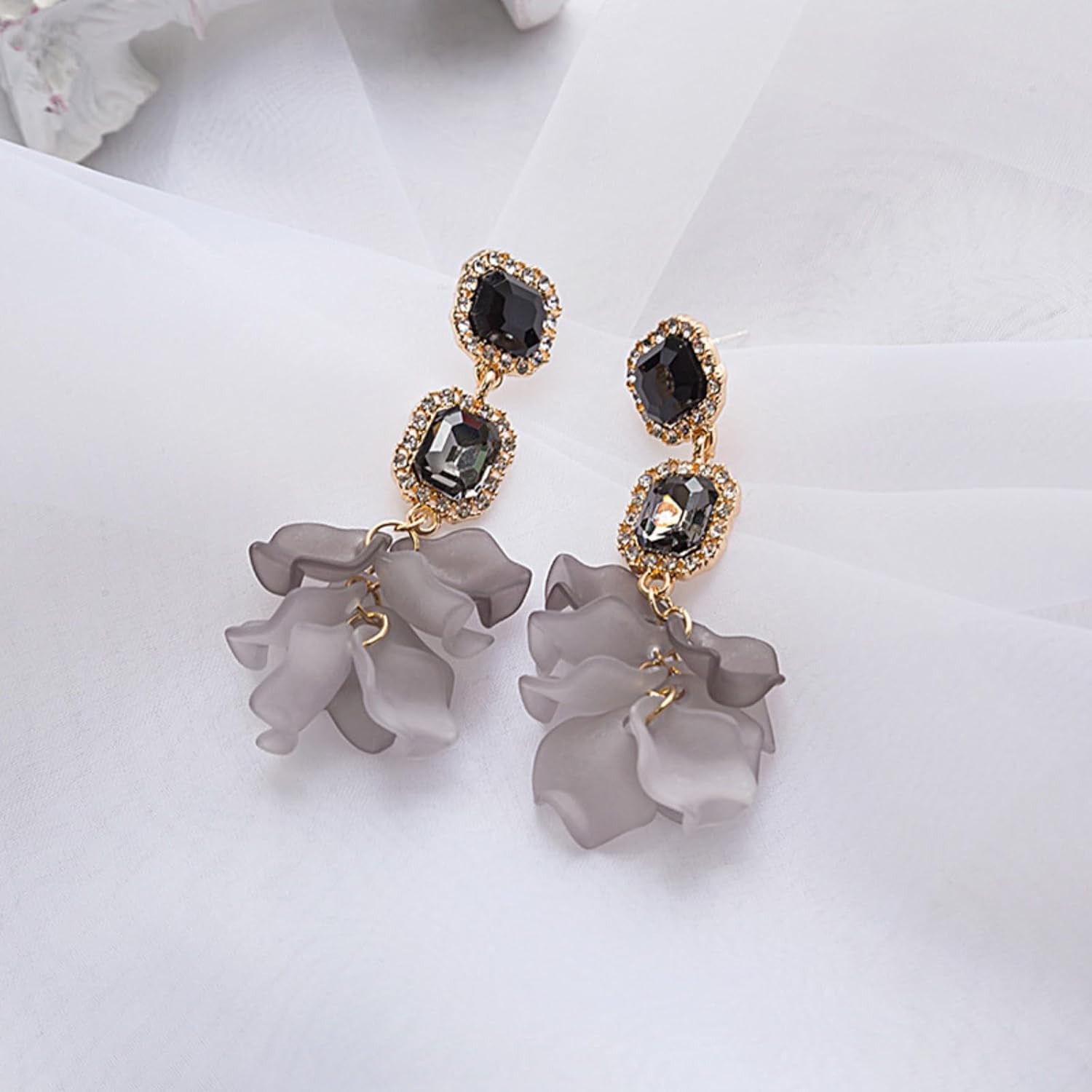 Vintage Acrylic Black Rose Petal Earrings for Women,Dangle Exaggerated Flower Earrings Statement Floral Tassel Earrings Valentine's Day Gift — image 2
