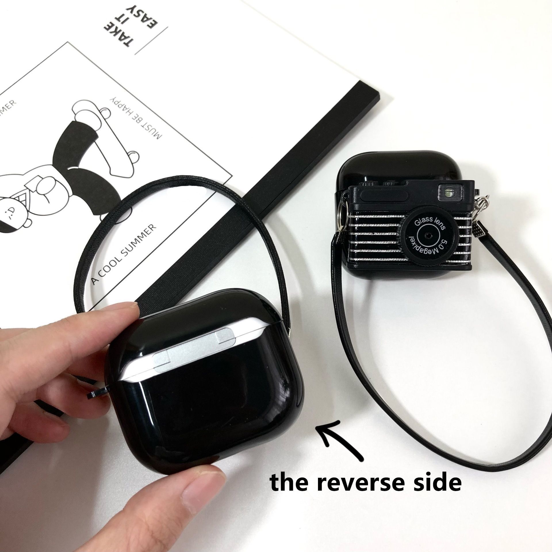 striped light-emitting and sound-making camera AirPods 1/2 — image 4
