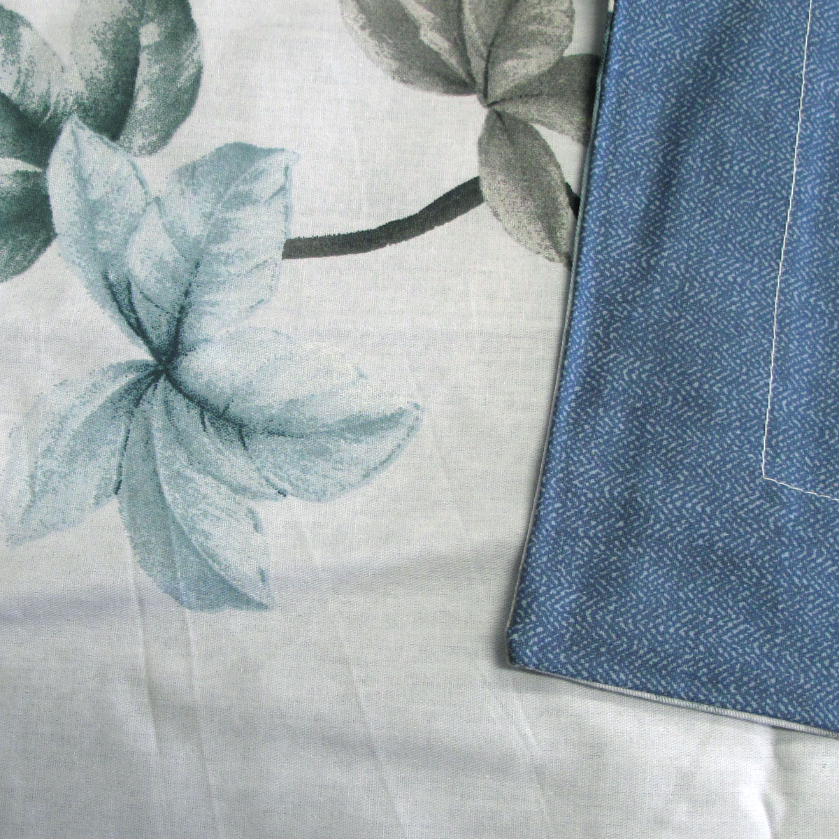 300TC Milla Blue Reversible Cotton Quilt Cover Set Queen โ image 3