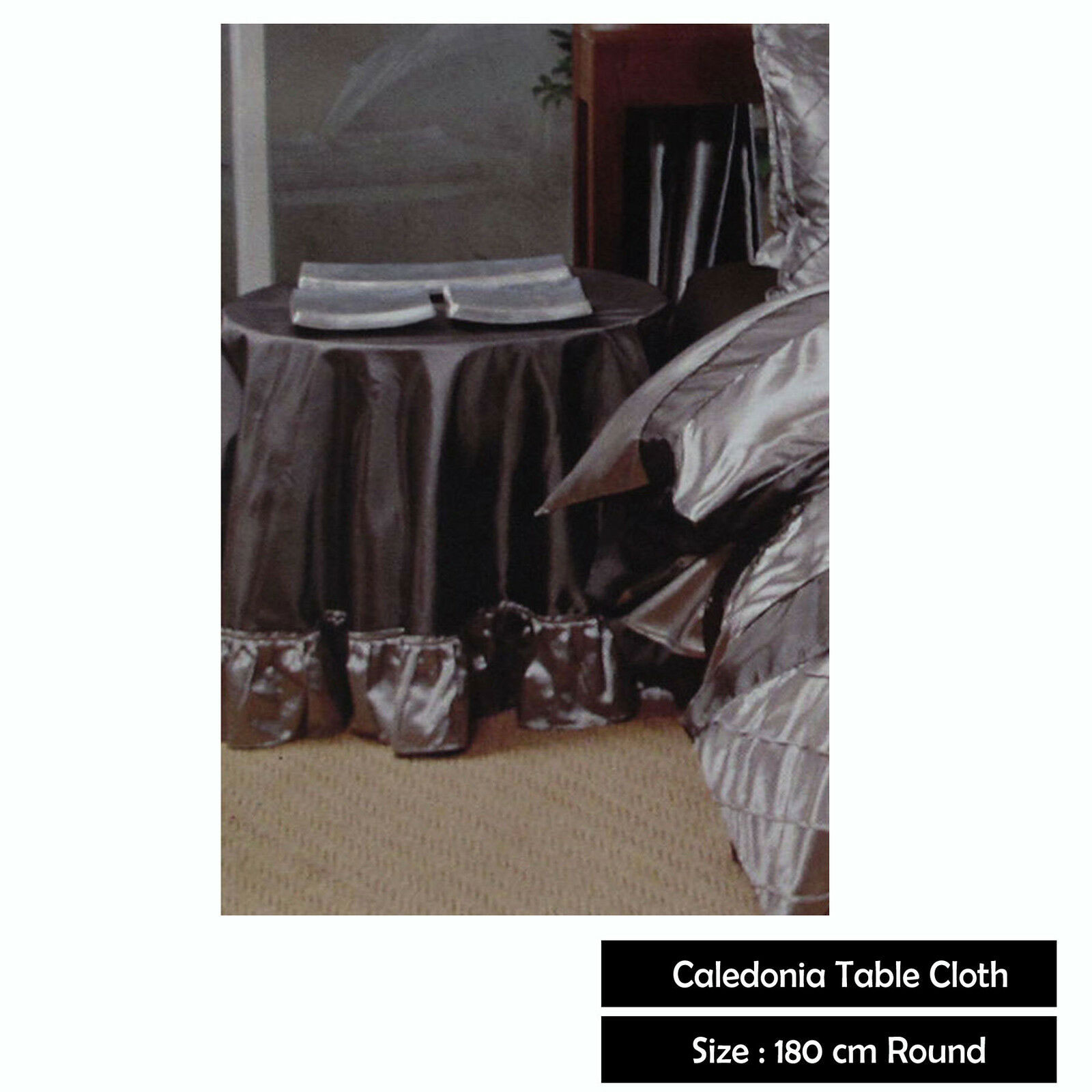 Boudoir Caledonia Black Silver Round Tablecloth — image 2