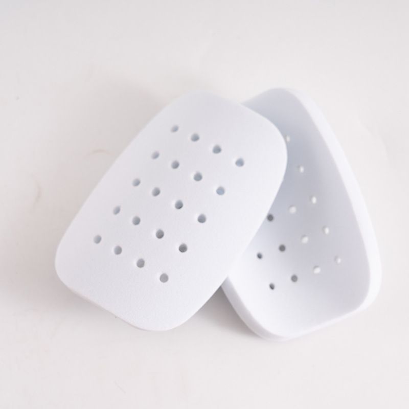Universal Football Shin Guard Sports Leg Protector Pad Breathable Soccer Leg Shin Guards Footballs Training Equipment - White S