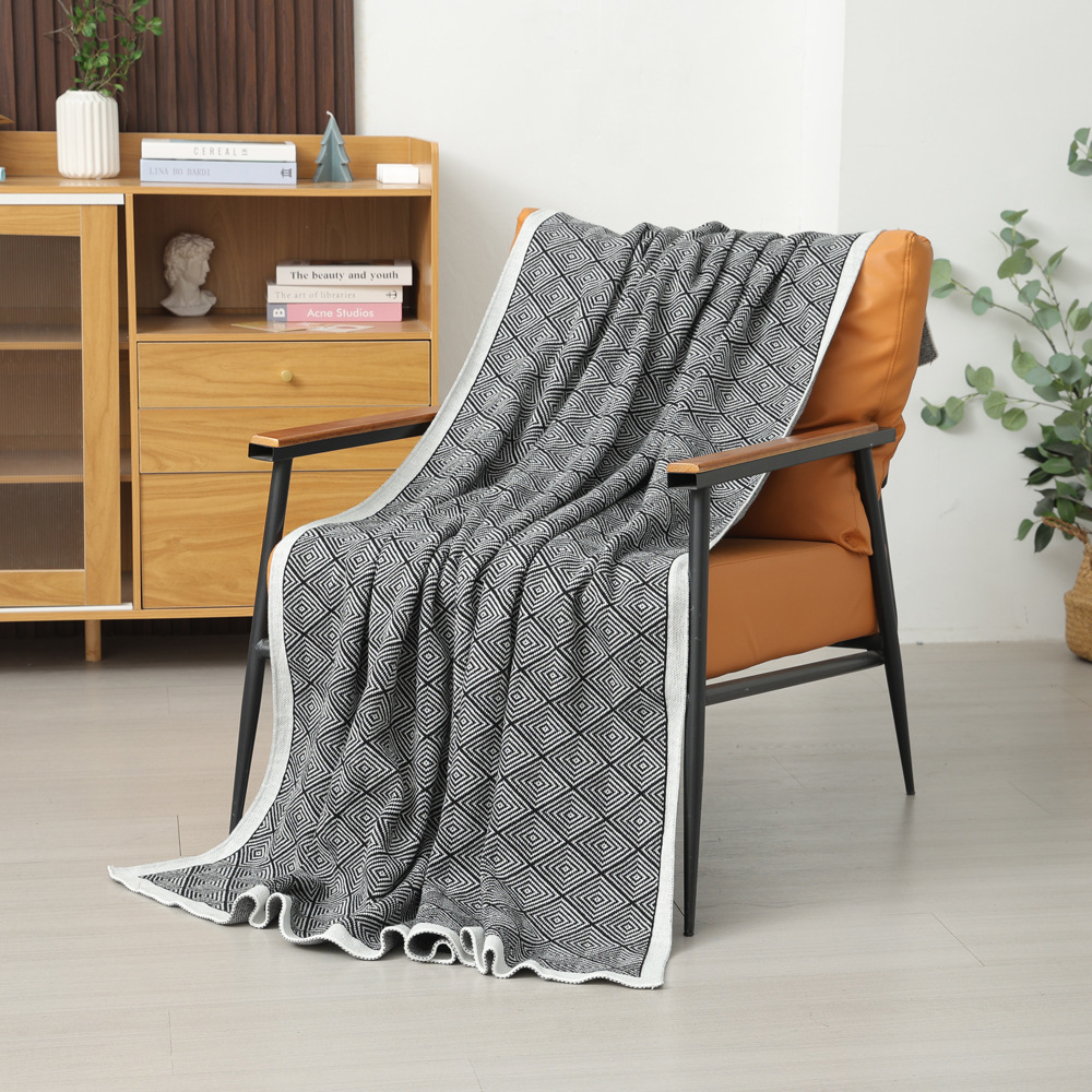 Dark Grey Knitted Sofa Blanket with Plush Side, 130 × 170 cm, 720g, Ideal for Napping and Office Use