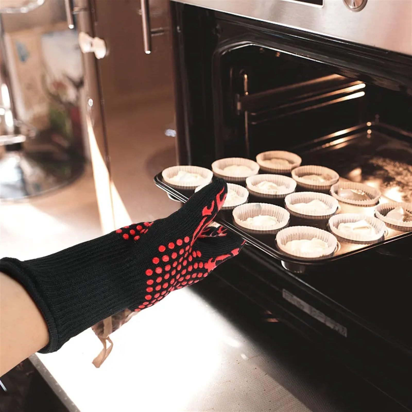 Non-Slip Fireproof Microwave Oven Extreme Heat Resistant Oven Flame Retardant BBQ Fire Gloves (Color: Red) โ image 3