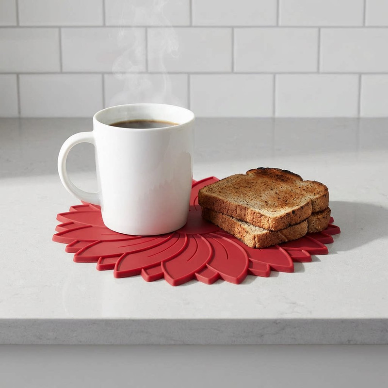 5-Piece Round Flower Silicone Trivet Set – Heat-Resistant, Non-Slip, Dishwasher-Safe Pot Holder for Kitchen Protection and Table Decoration — image 3