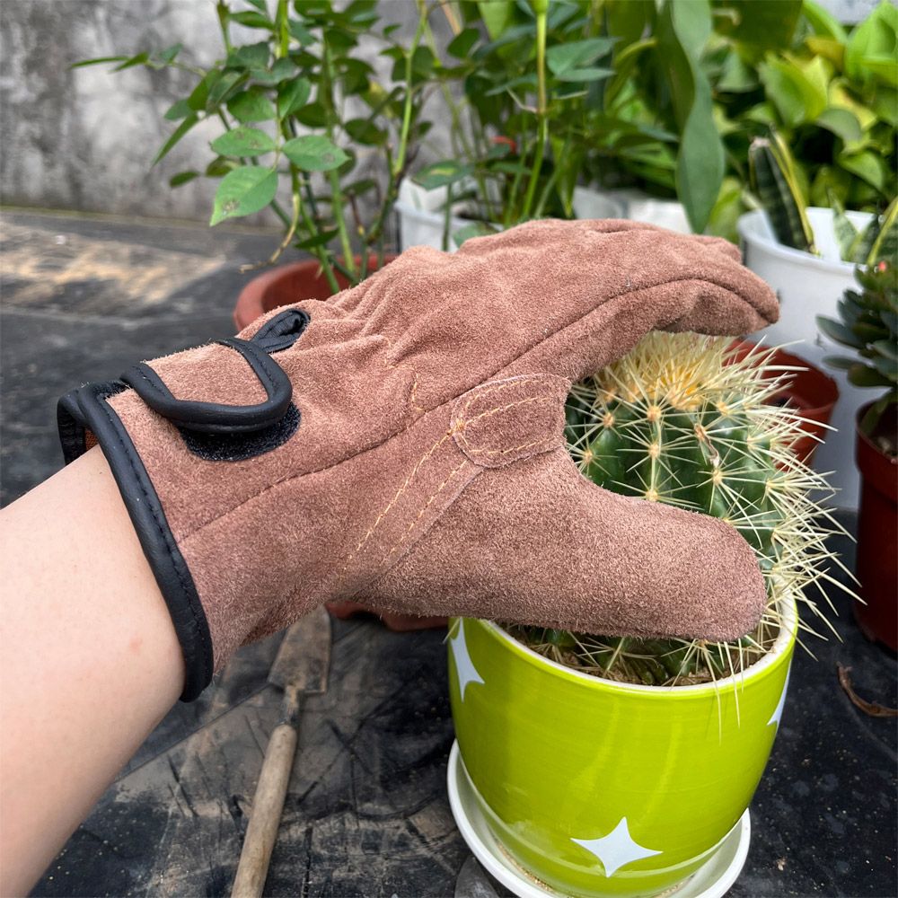 Size XL Heavy-Duty Cowhide Protective Gloves with Heat Resistant and Wear-Proof Leather for Outdoor Camping Welding and Industrial Work Reliable Hand Guard for โ image 3