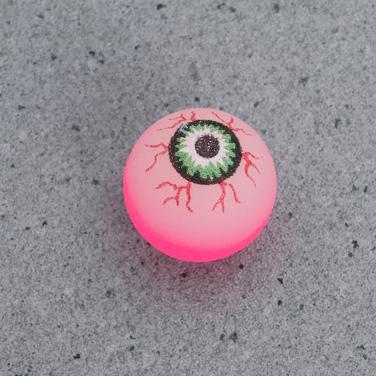 10pcs Halloween Eyeballs, Glow in The Dark, 30mm Scary Bouncy Balls Halloween Bouncy Balls Toy (Random Color) — image 3
