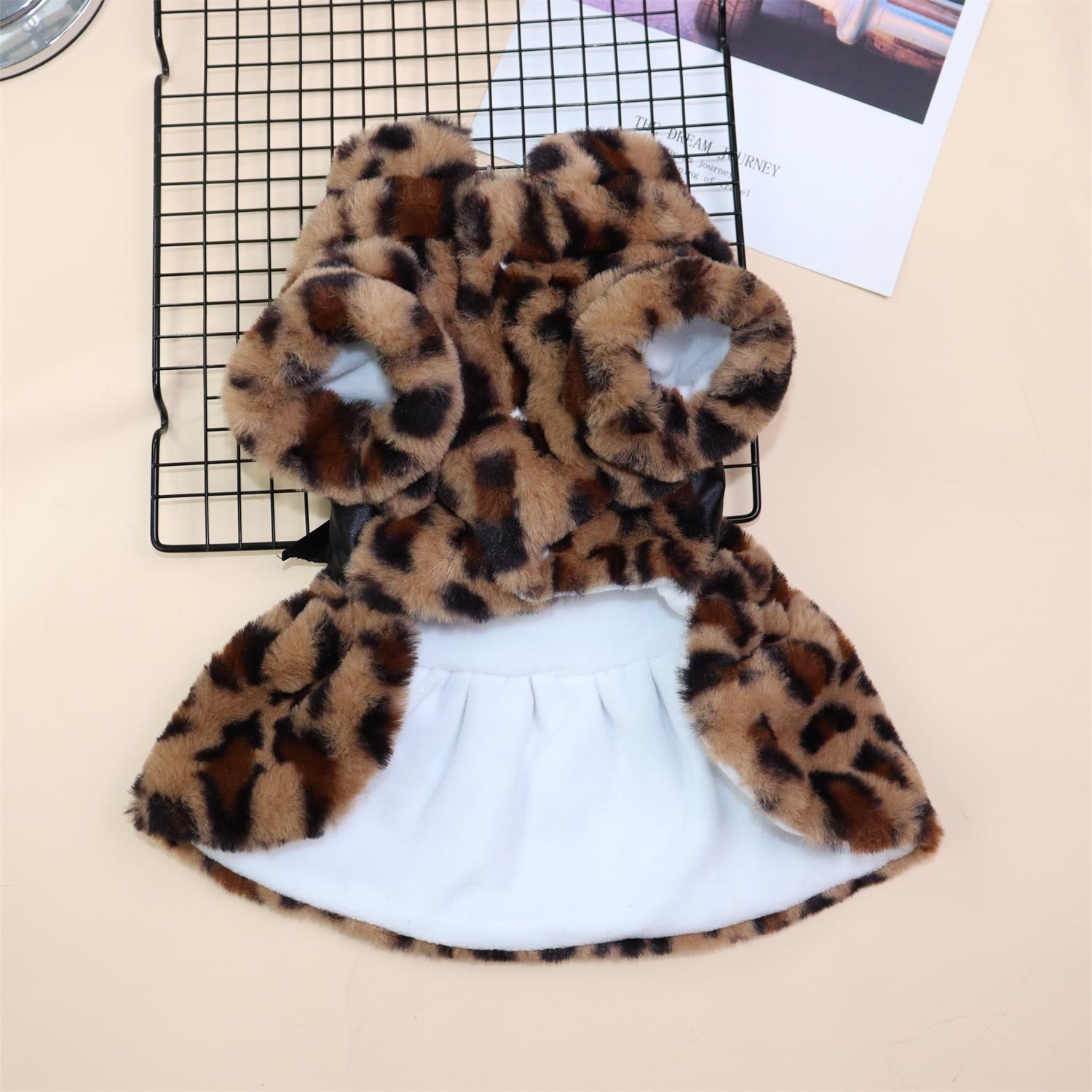 Qi Pet Dog Clothes Leopard Print Two Legged Cloth Colored Skirt M — image 6