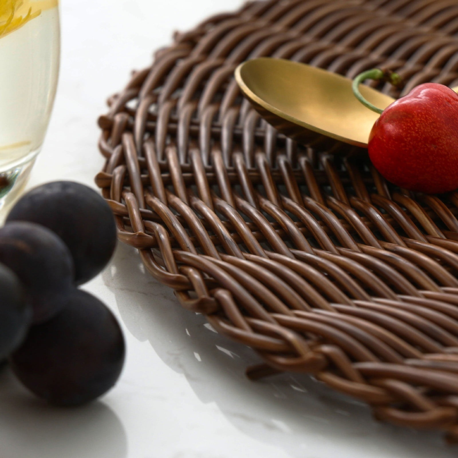 Round Woven Placemats, Non Slip Heat Resistant Plastic Table Mats, Table Placemat For Household Use, Round Rattan Placemats, Brown, 35.6 cm — image 5