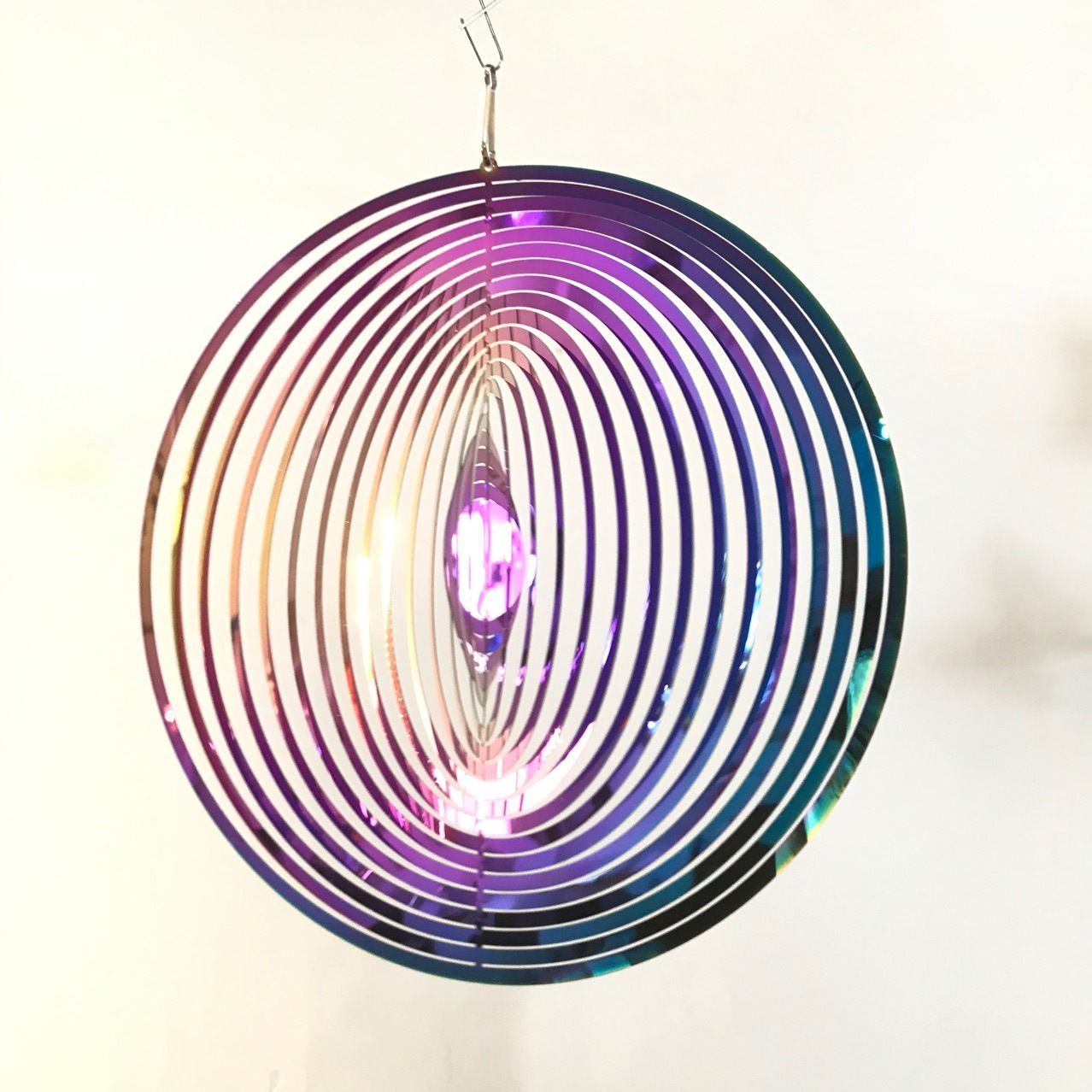 Stainless steel wind chime hanging rotating wind chime, 3D dynamic art stainless steel wind sculpture, suitable for room windows