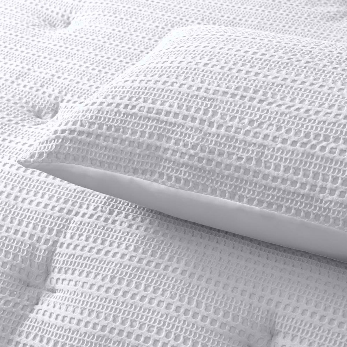 Accessorize Soho Waffle White 3 Piece Comforter Set King — image 3