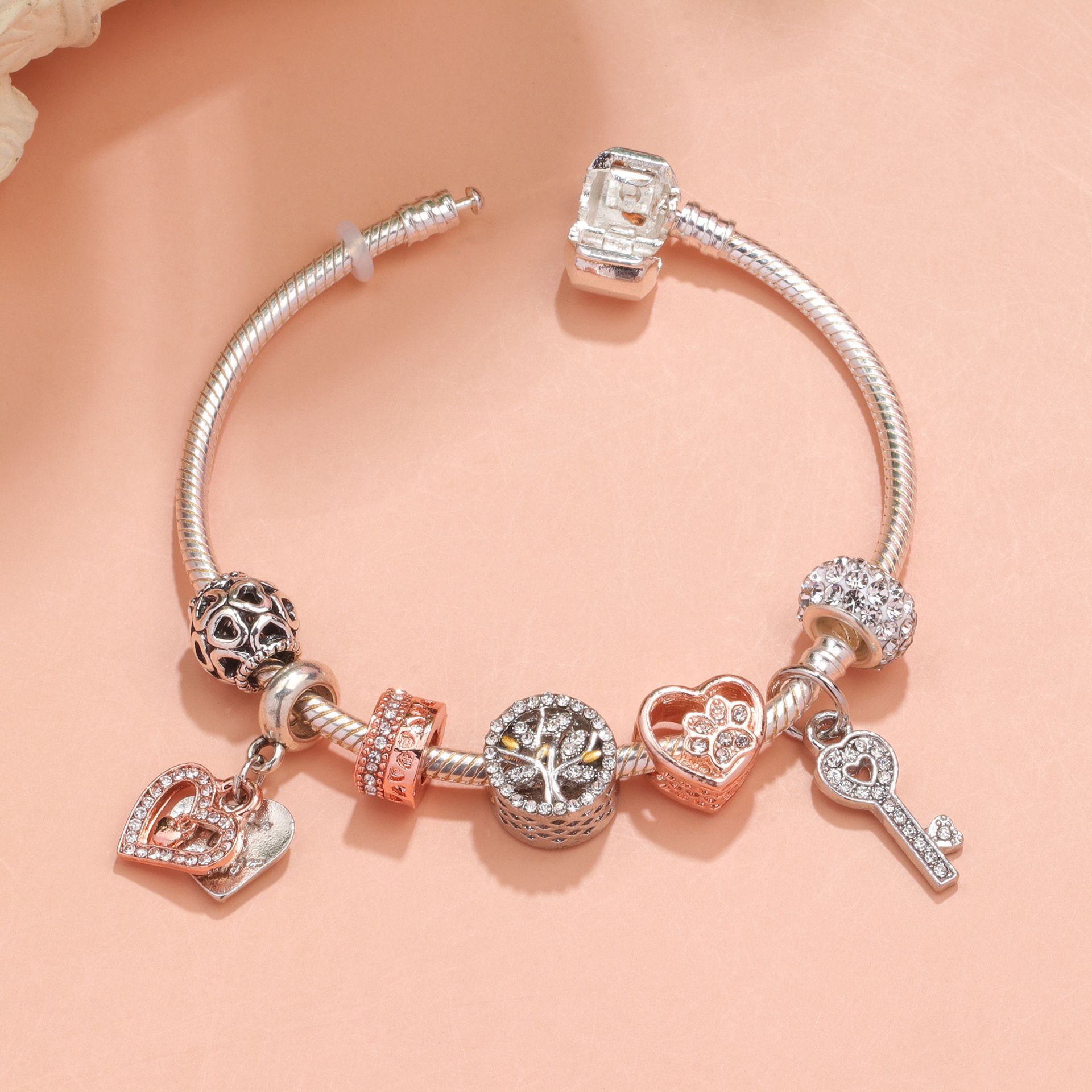 Crystal-studded Hollow Heart Key Tree of Life Bracelet(silver,20cm)
