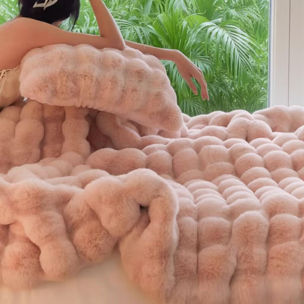 Pink Luxury Tuscany Fleece Rabbit Fur Bubble Blanket (200 x 230 CM) - Double-Sided Thickened Soft Plush Bedding & Extra Large Bed Blanket — image 2