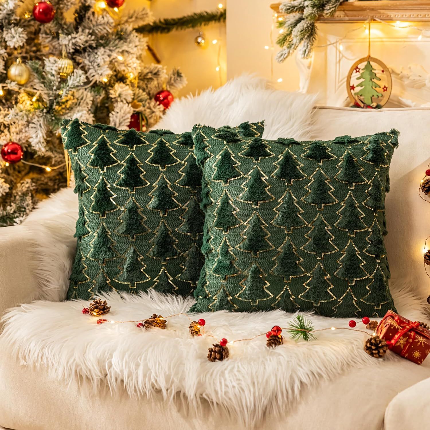 Christmas Tree Green Throw Pillow Covers 18x18, Soft Faux Fur Sequins Throw Pillows for Couch Sofa Bed Room Cushion Covers Holiday Decorations