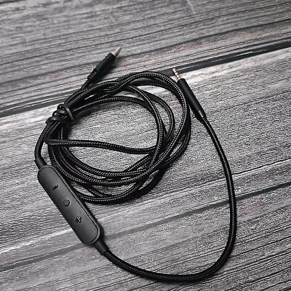 USB-C to 2.5mm Male Audio Cable Compatible with Bose QC25 QC35 II QC45 Headphones with Microphone — image 4