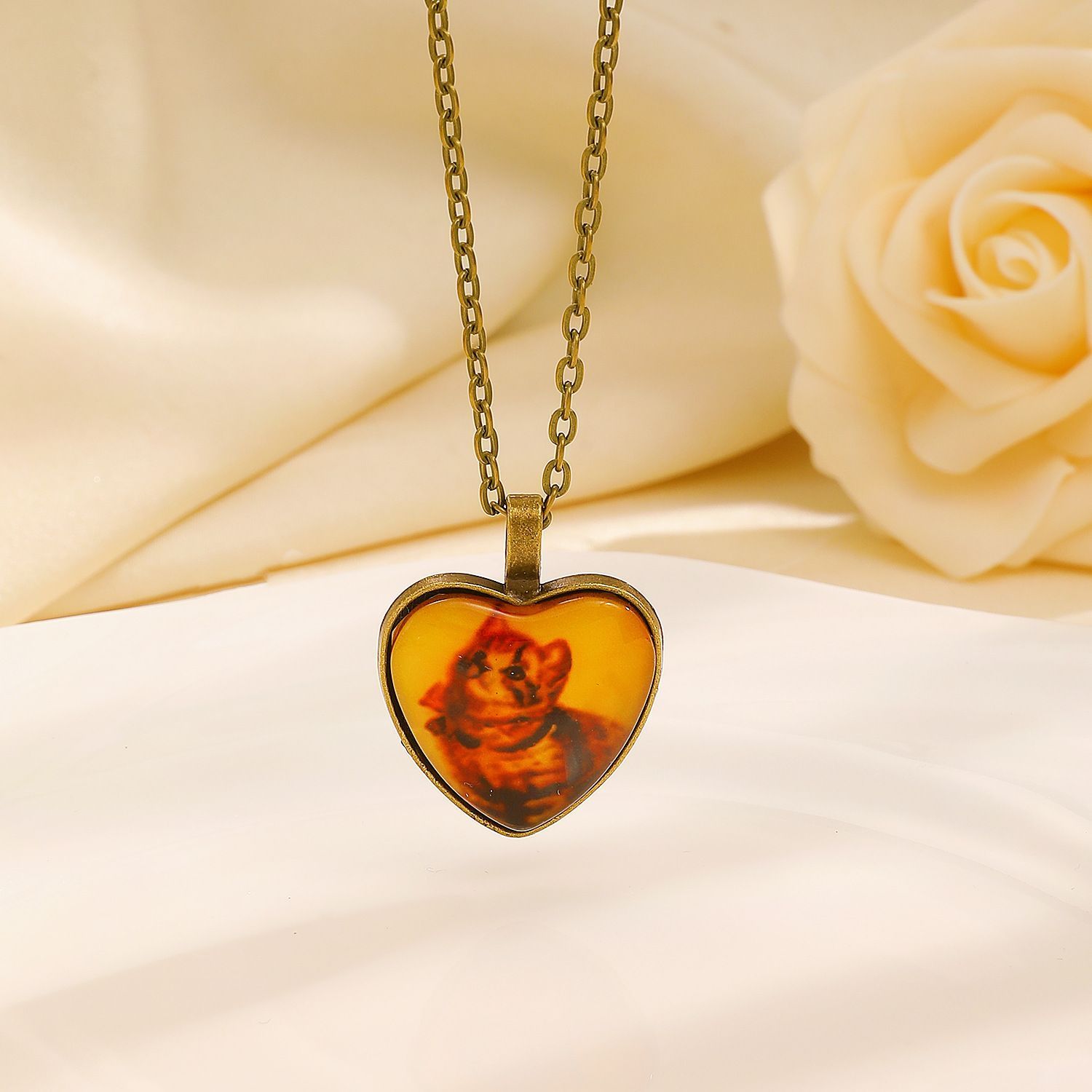 Vintage Oval Time Gem Glass Alloy Pendant Necklace, Antique Bronze Tone, Unique Vintage Gift For Evening Gathering — image 4
