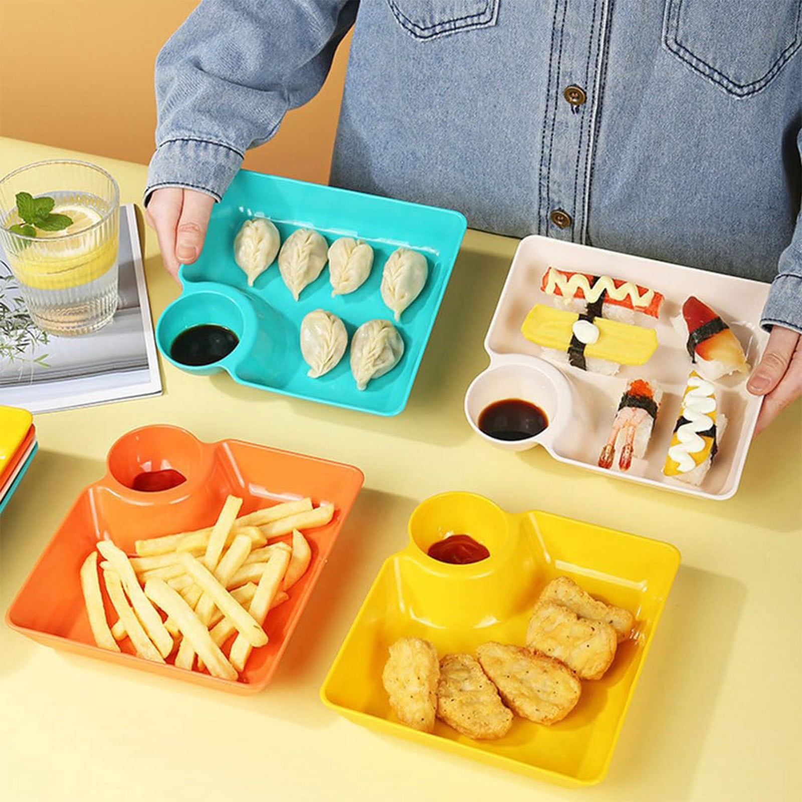 Square Plastic Chip and Dip Serving Plate, Divided Appetiser Tray with Sauce Compartment for Sushi, Tacos, 18.5 x 18.3 x 4 cm, Green — image 5