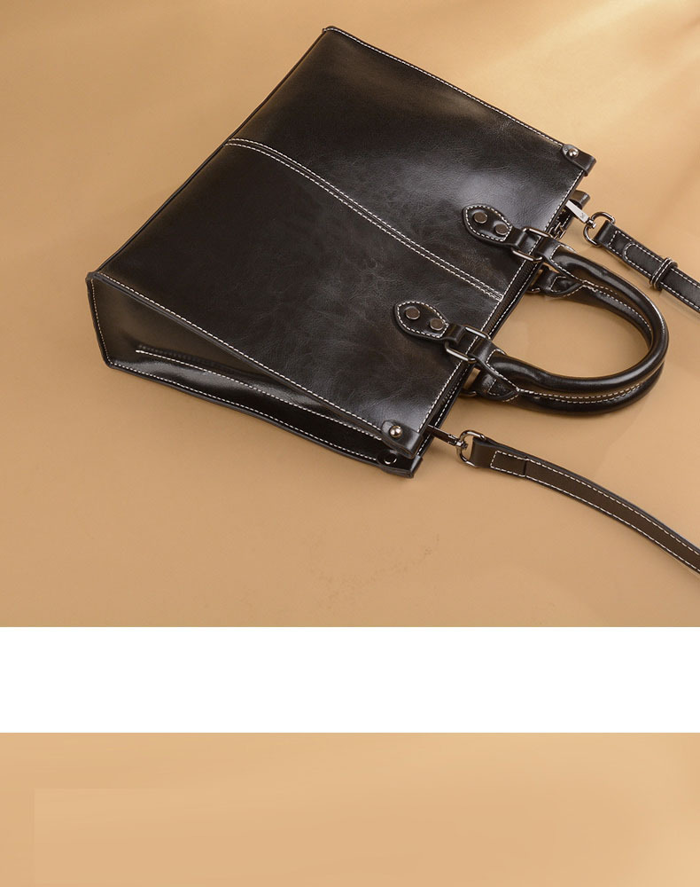 Brown Elegant Leather Handbag - Stylish Brown Tote with Adjustable Strap, Spacious and Durable โ image 4