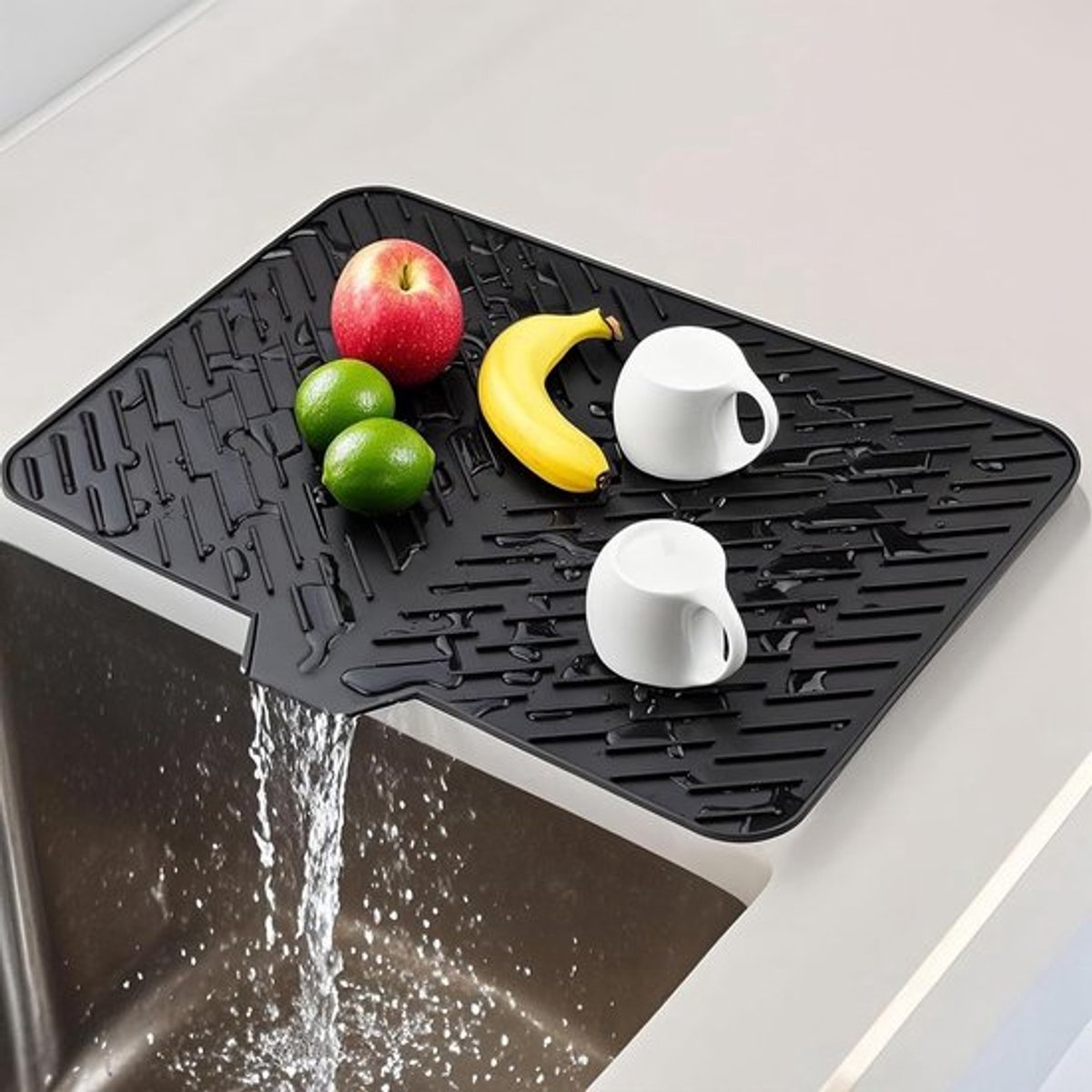 Silicone dish draining mat with integrated rim, heat-resistant, eco-friendly, waterproof, and non-slip. Ideal for dishes, bars, washing up, or any other use — image 2