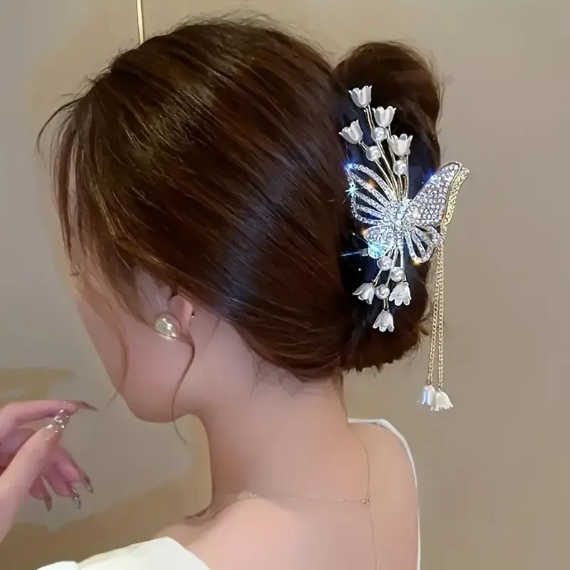 【Alloy Butterfly Tassel Claw Clip】 Fully Rhinestone-Encrusted Lily-of-the-Valley Pearls, Cascading Metal Tassels, Perfect for Updos, Buns & Side Clips — image 4