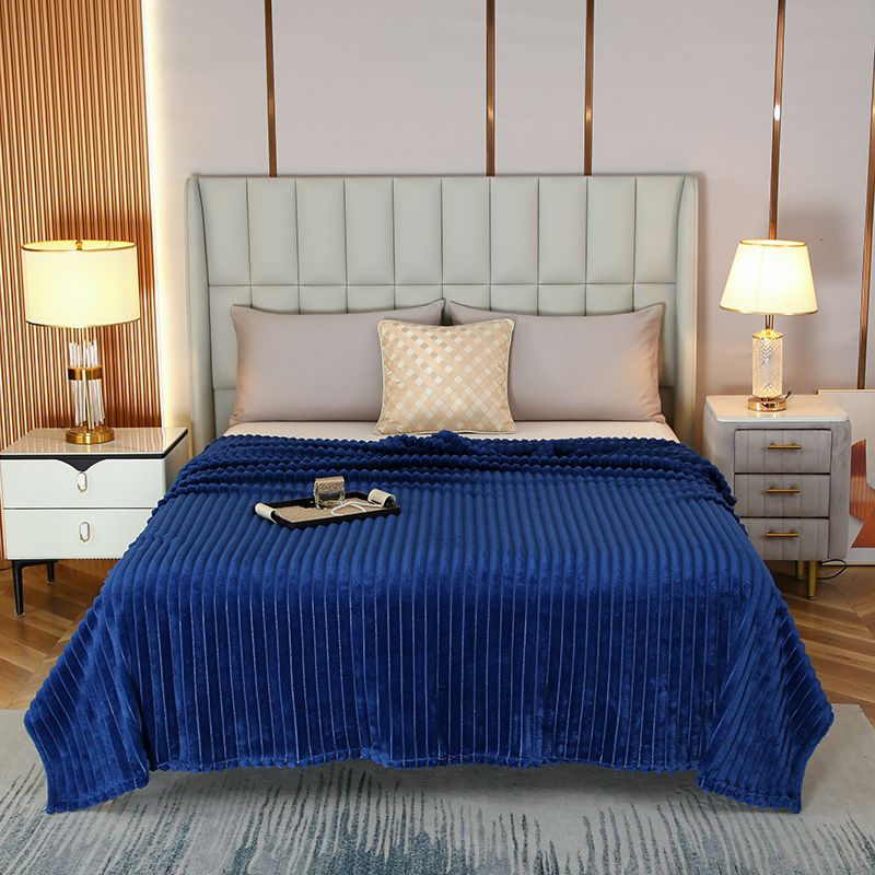 100*150cm Blue Solid Colour Flannel Throw Blanket - Thick Double-Sided Fleece with Ribbed Texture - Soft throw blanket& Lightweight for Sofa, Bed, Office Nap