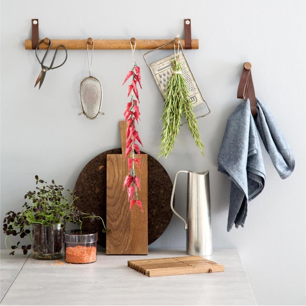 3Pcs Artificial Red Peppers, Simulation Lifelike Vegetable Fake Hanging Chili Pepper String Fruit Garland Vine for Home Kitchen — image 4