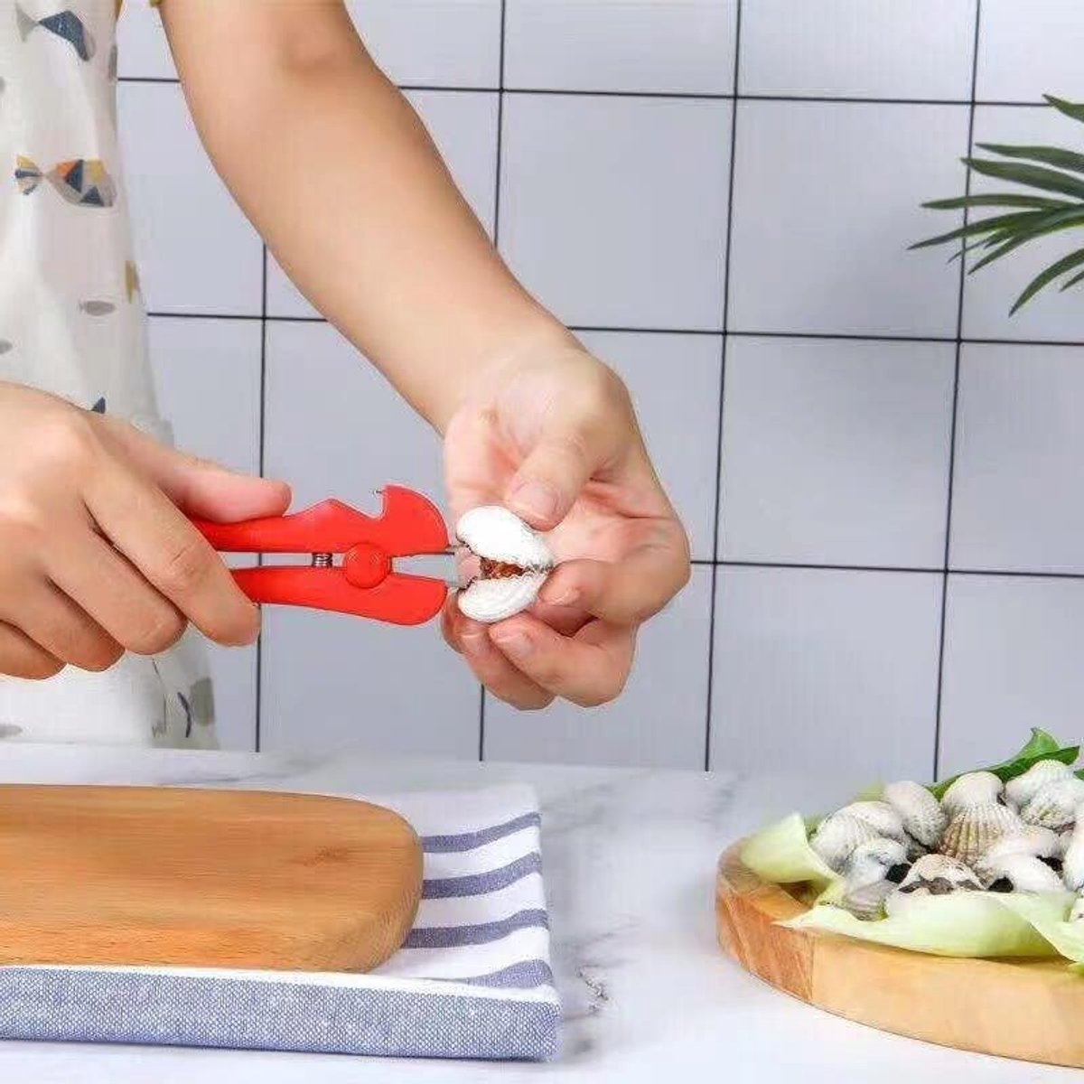 Oyster Knife - Professional Shell Opener - Fast and Efficient Oyster Cracking Knife - Multifunctional Blood Mussel Opener - Portable - Universal - Open Shell — image 4