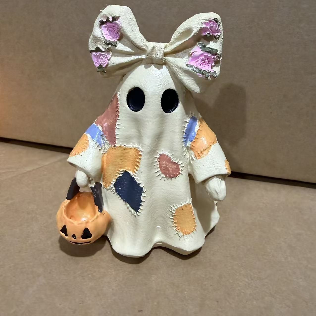 Vintage Patchwork Ghost Resin Figurine, with Bow and Pumpkin Bucket, Autumn Tabletop Decor (Light-Up Version) — image 6