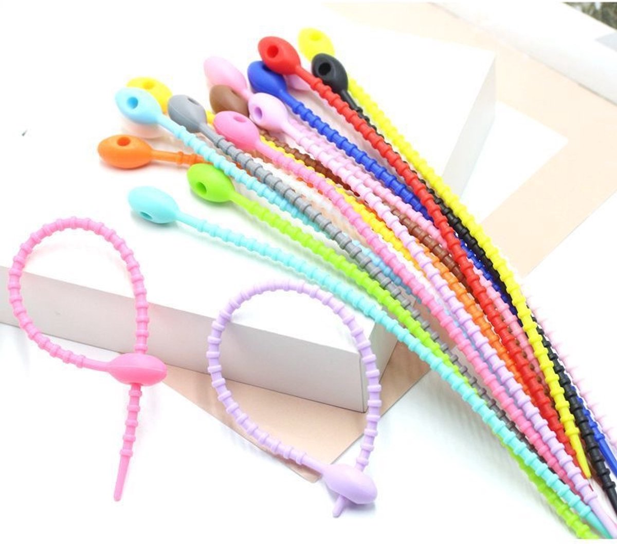 Cable Ties - Tyraps | Tie Wraps - 30 reusable silicone cable ties, 15 cm long with locking mechanism, suitable for home, office, kitchen, school, etc