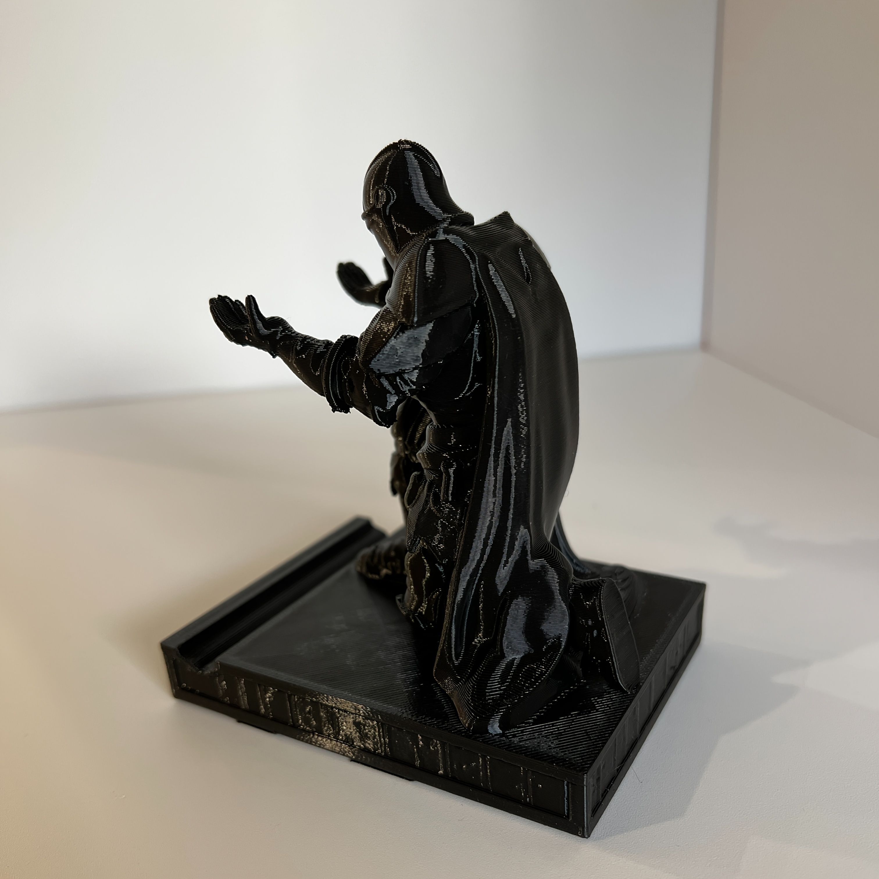 **Knight Sculpture Pen Holder: A Medieval Epic on Your Desk, Where the Pen Becomes a Sword, Blending Decorative Art with Practical Office Use** โ image 5