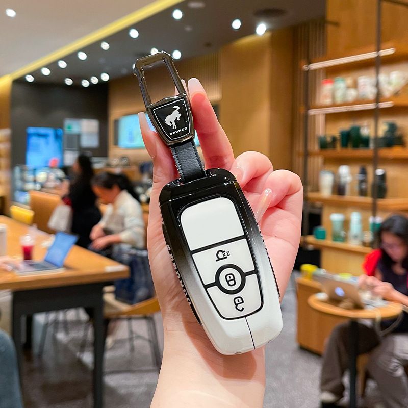 Fragrant car island Jiangling Liema Key Case 3 Button Standard 4-key gradient black and white single bag + black leather rope buckle — image 5