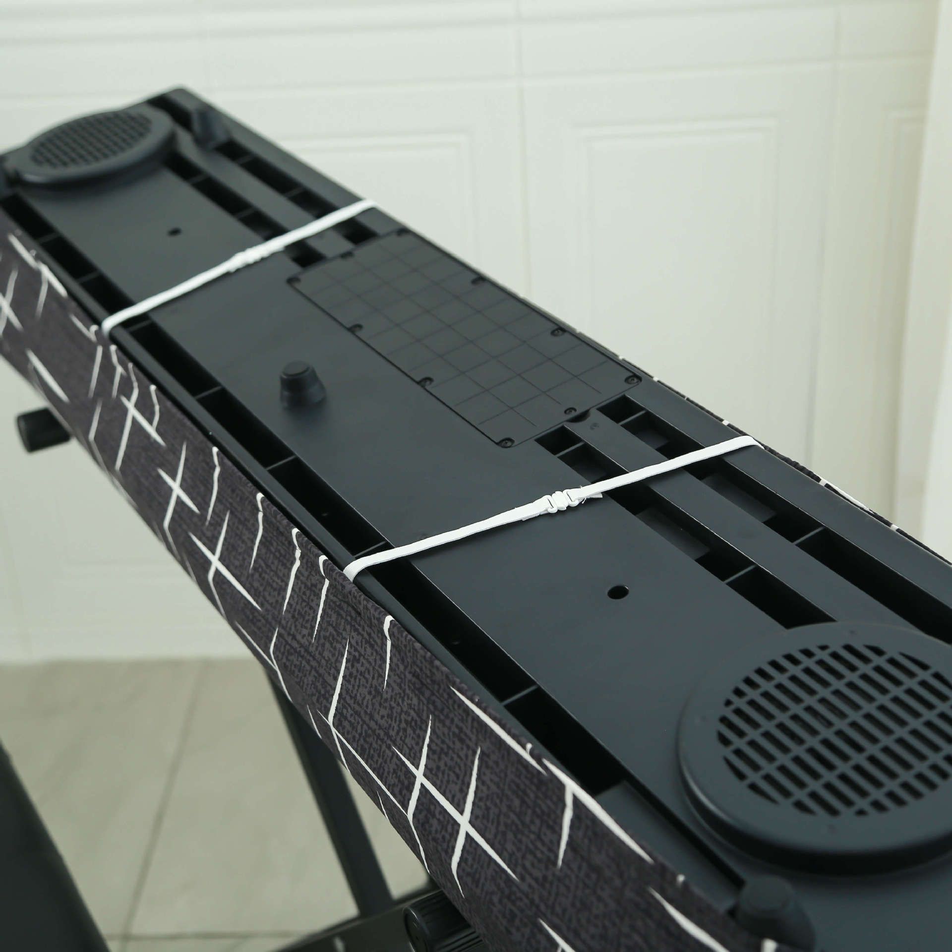 Piano Dust Cover Weighted Keyboard Small Keyboard Piano Covers Waterproof Locking Clasp Keep It From Dust and Dirt (Medium size piano case) — image 2