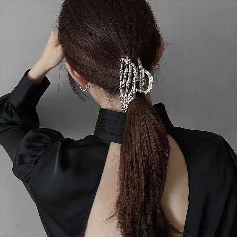 Halloween & Christmas Golden Spider Alloy Hair Claw, Trendy Metal Shark Clip For Festival Costume Styling ā image 3