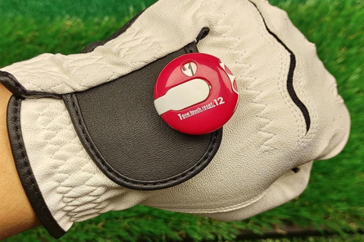 Golf Stroke Counter - Clip-On Score Keeper for Gloves & Hats (3 Colors) - Pink โ image 3