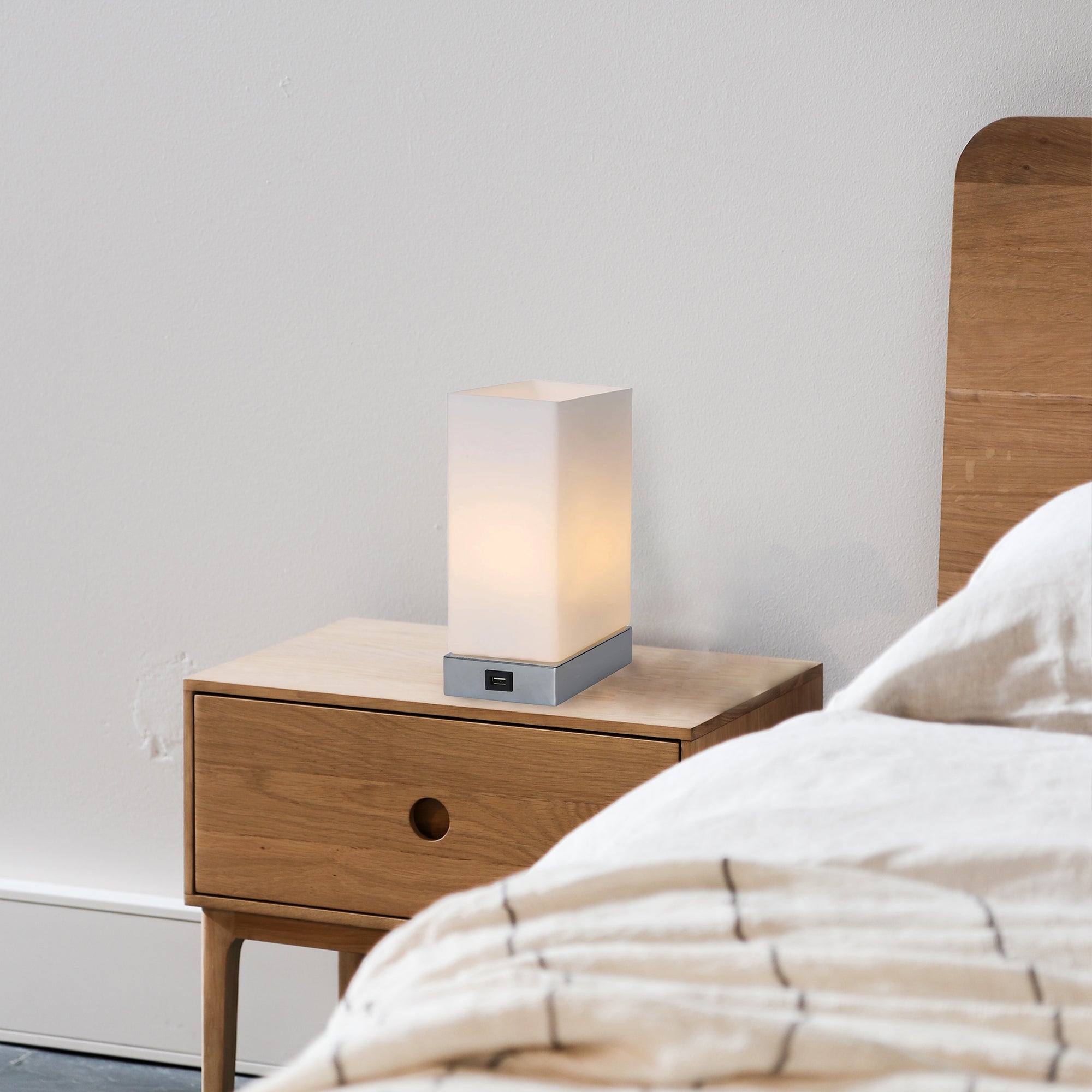 Jessica Rectangle Touch Lamp with USB Port โ image 2